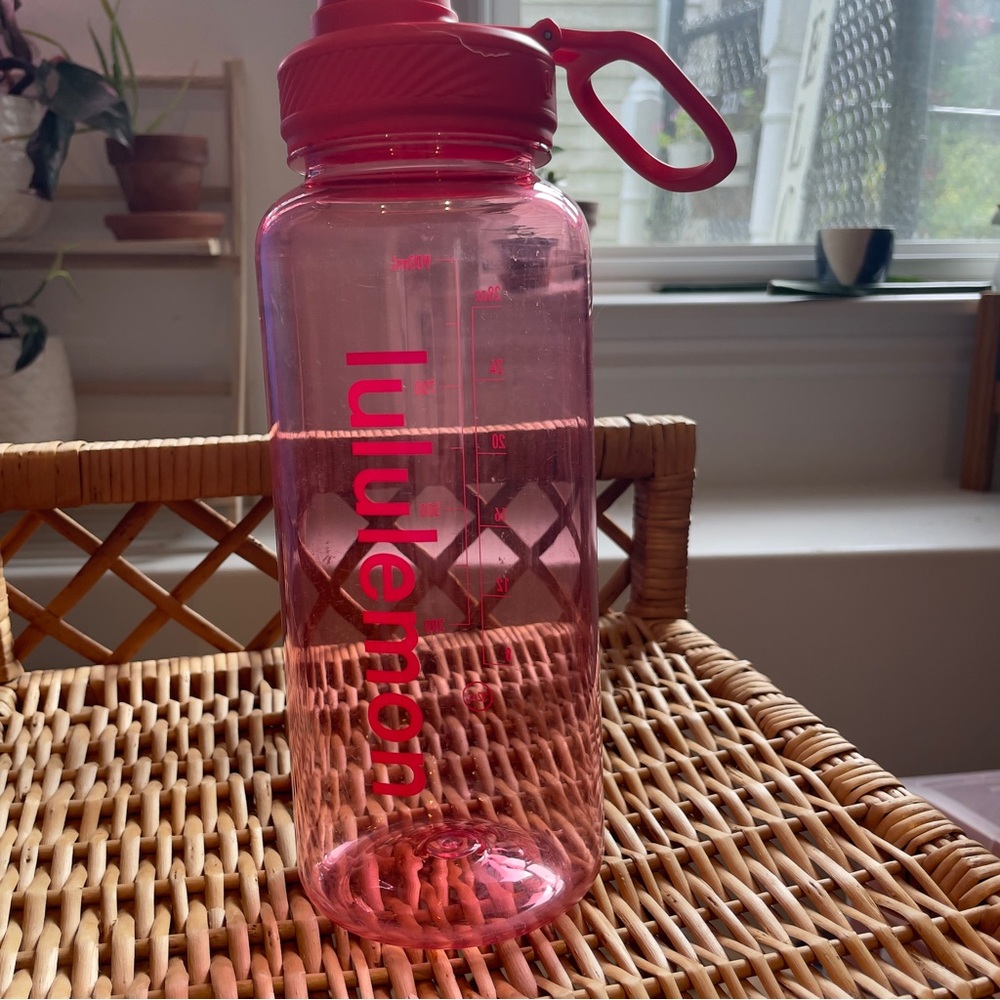 Lululemon Back to Life Bottle